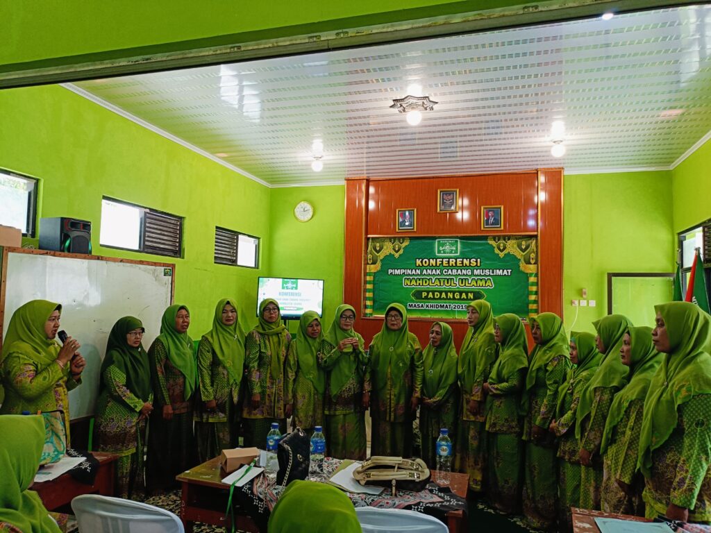 Muslimat NU Padangan Gelar Konfrensi di MI Irsyadusy Syubban Muslimat NU Padangan Gelar Konfrensi di MI Irsyadusy Syubban